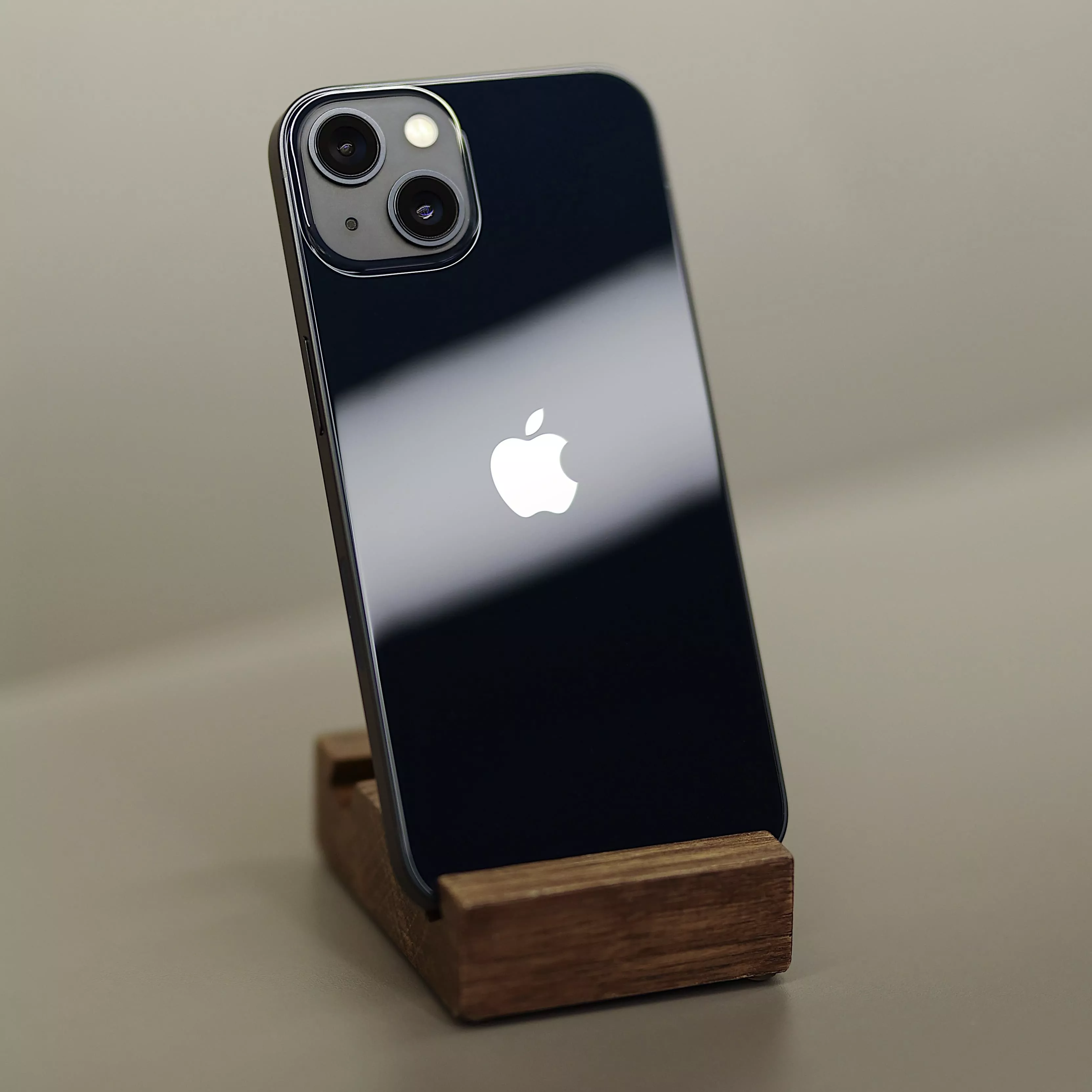 б/у Apple iPhone 13 — купить от 17 842 грн ⚡ . Цены, характеристики, отзывы